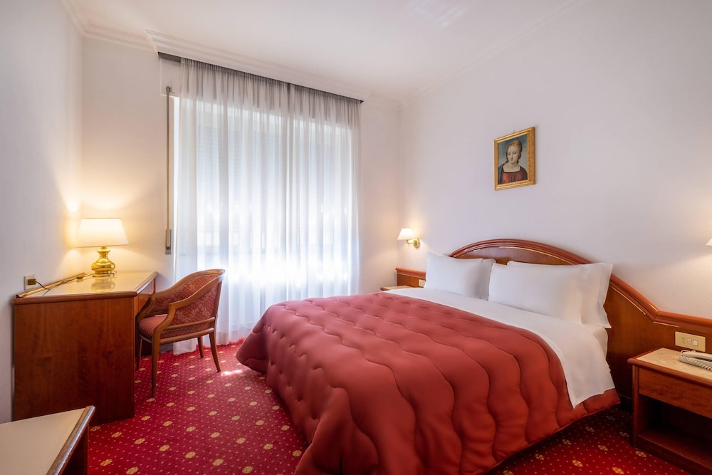 Quality Hotel Nova Domus — Hotel rooms in Rome, Lazio