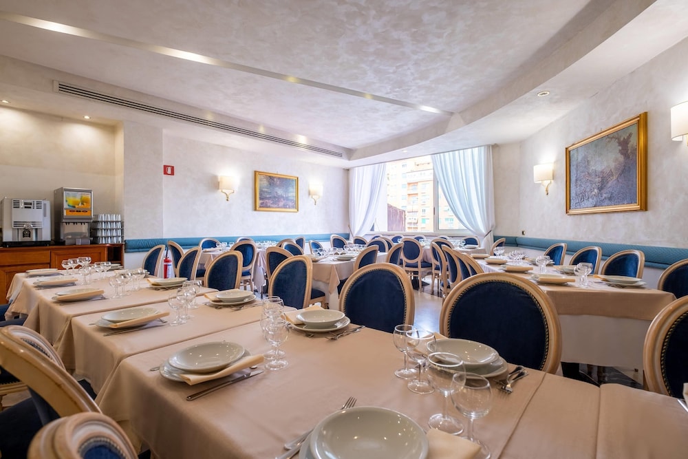 Quality Hotel Nova Domus — Restaurant & bars in Rome, Lazio