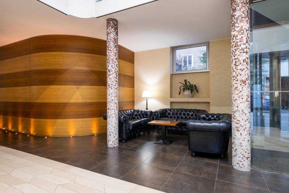 Quality Hotel Nova Domus — Hotel building in Rome, Lazio