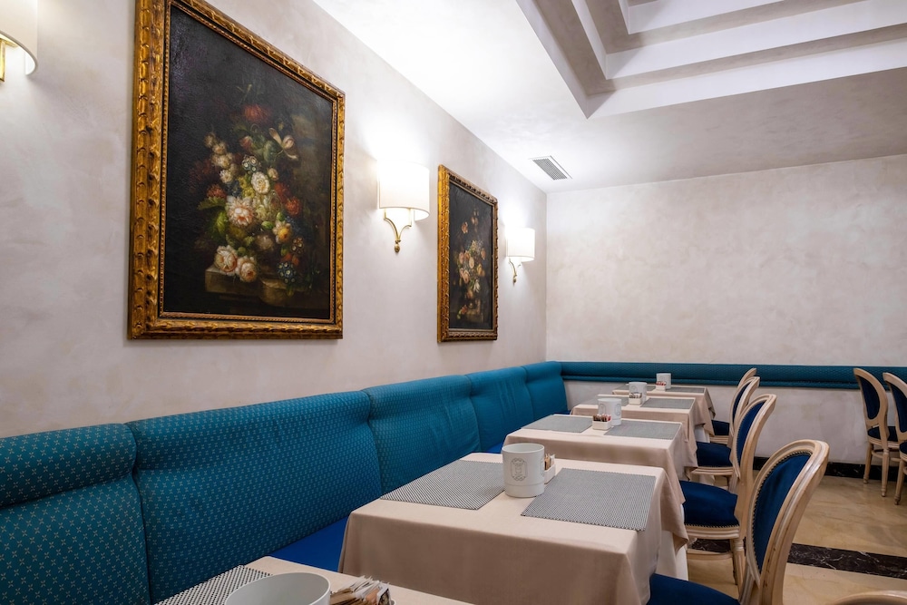 Quality Hotel Nova Domus — Restaurant & bars in Rome, Lazio