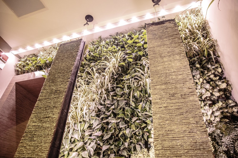 Al Manthia Hotel - Trevi Hotels Group — Restaurant & bars in Rome, Lazio