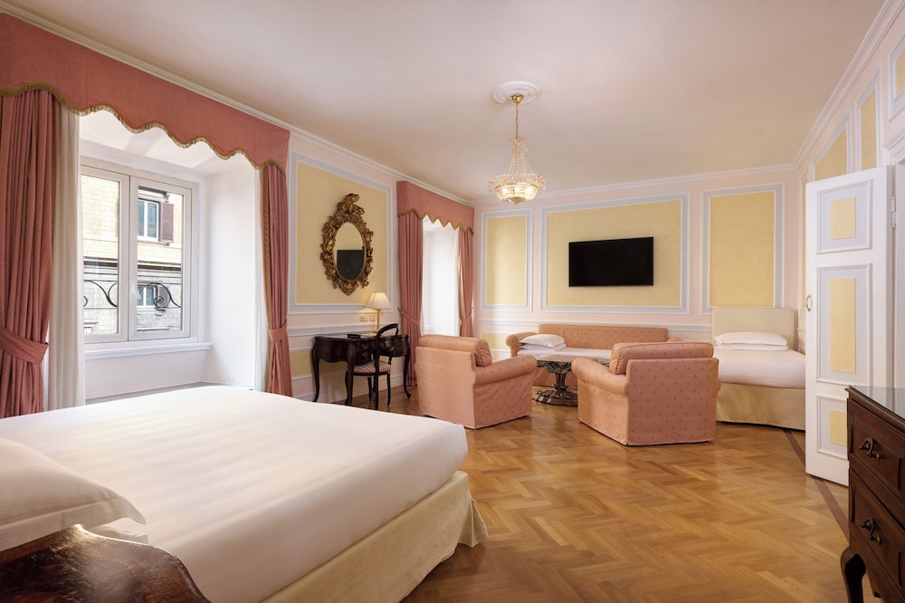 Hotel Quirinale — Hotel rooms in Rome, Lazio