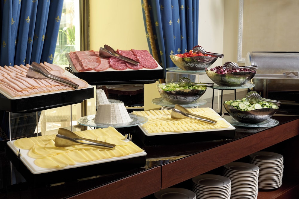 Hotel Quirinale — Restaurant & bars in Rome, Lazio