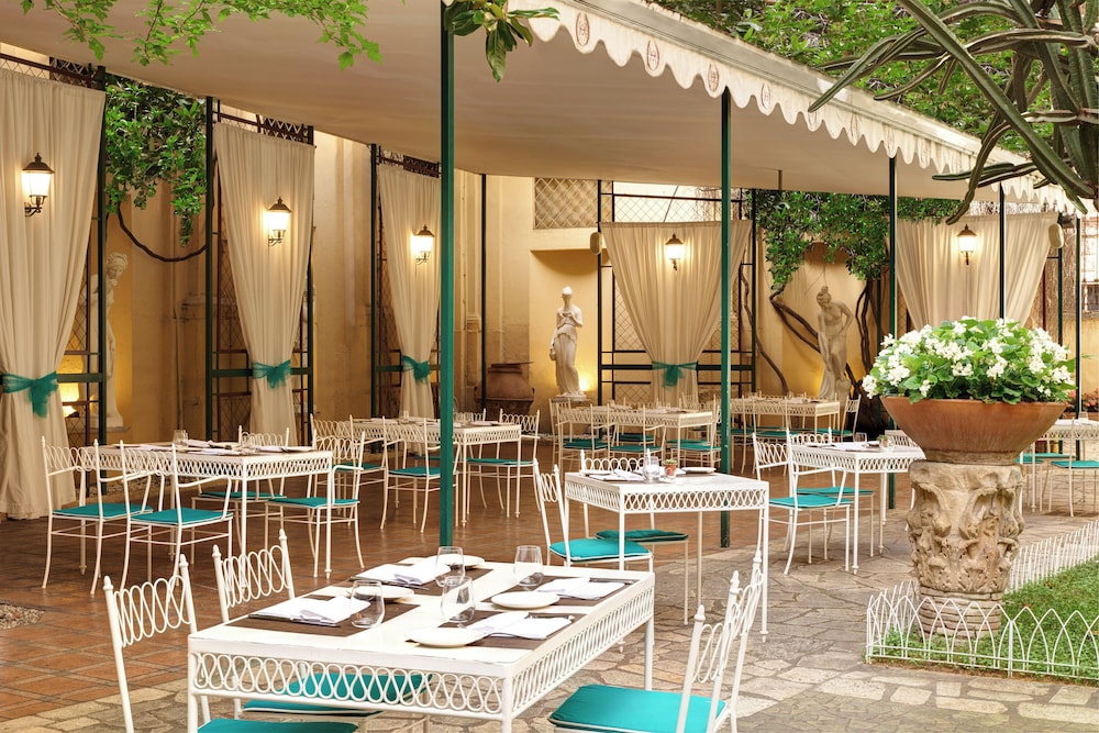 Hotel Quirinale — Restaurant & bars in Rome, Lazio