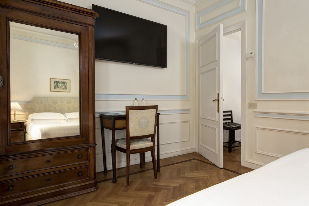 Hotel Quirinale — Hotel rooms in Rome, Lazio