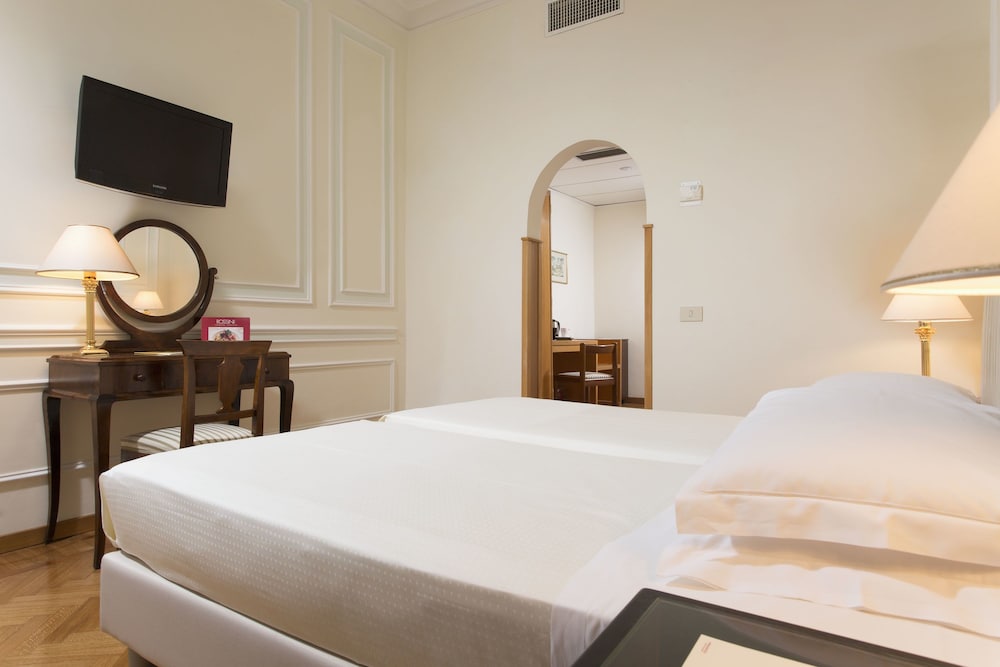 Hotel Quirinale — Hotel rooms in Rome, Lazio