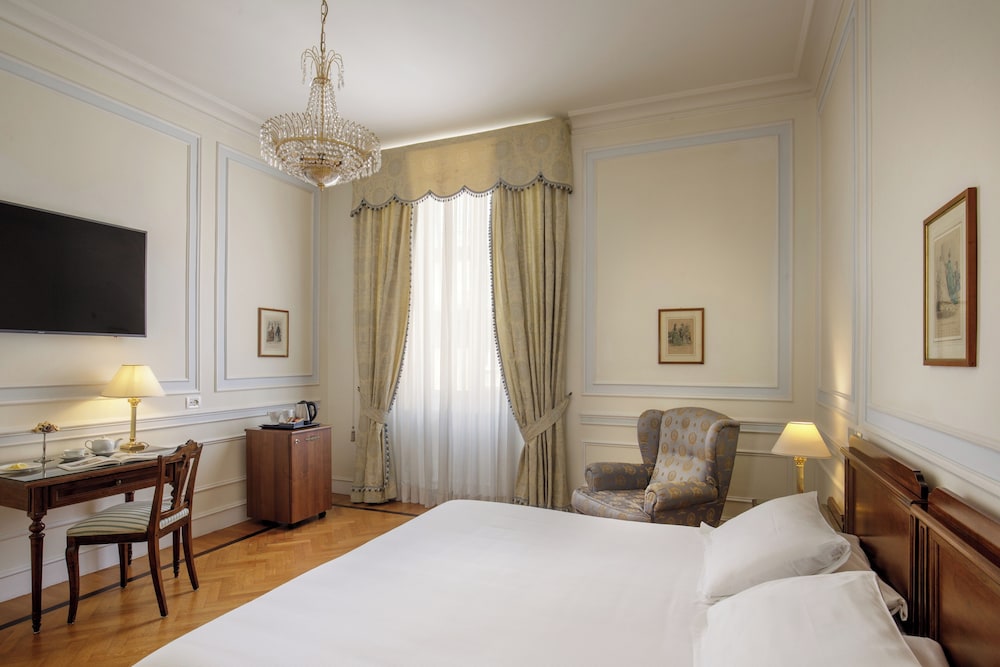 Hotel Quirinale — Hotel rooms in Rome, Lazio