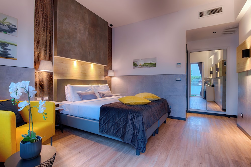 Raganelli Hotel — Hotel rooms in Rome, Lazio