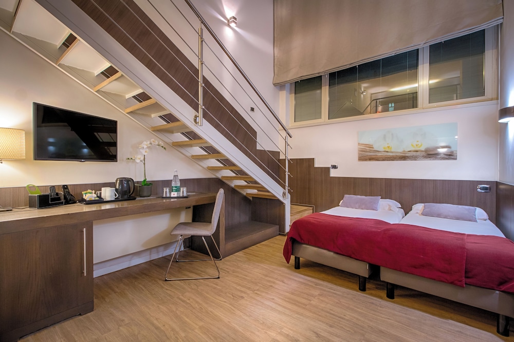 Raganelli Hotel — Hotel rooms in Rome, Lazio