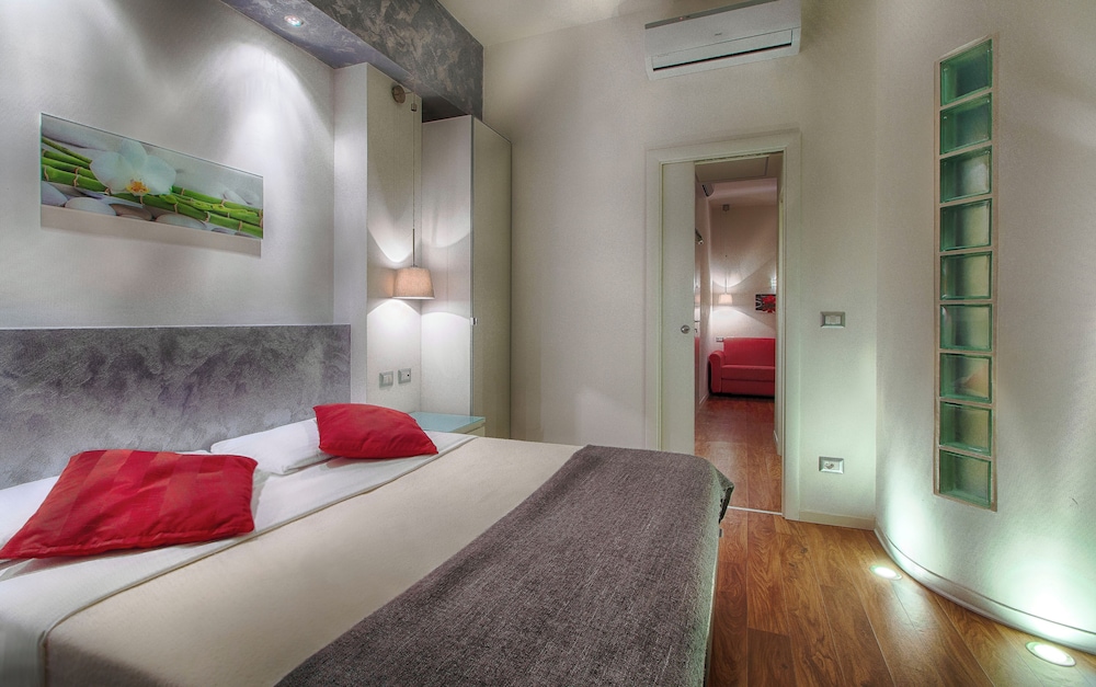 Raganelli Hotel — Hotel rooms in Rome, Lazio