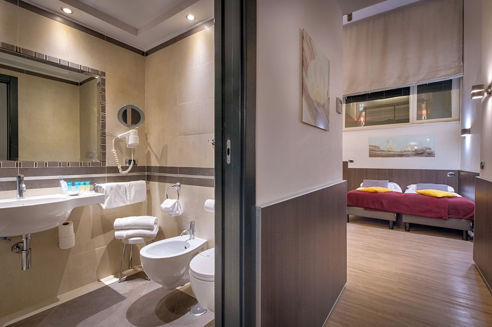 Raganelli Hotel — Hotel rooms in Rome, Lazio