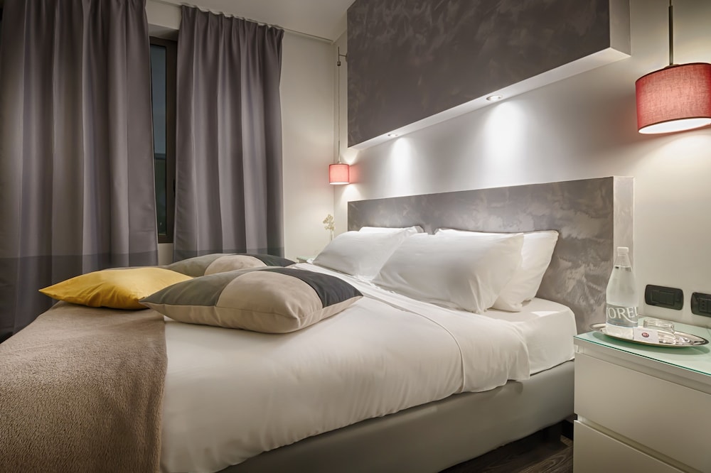 Raganelli Hotel — Hotel rooms in Rome, Lazio