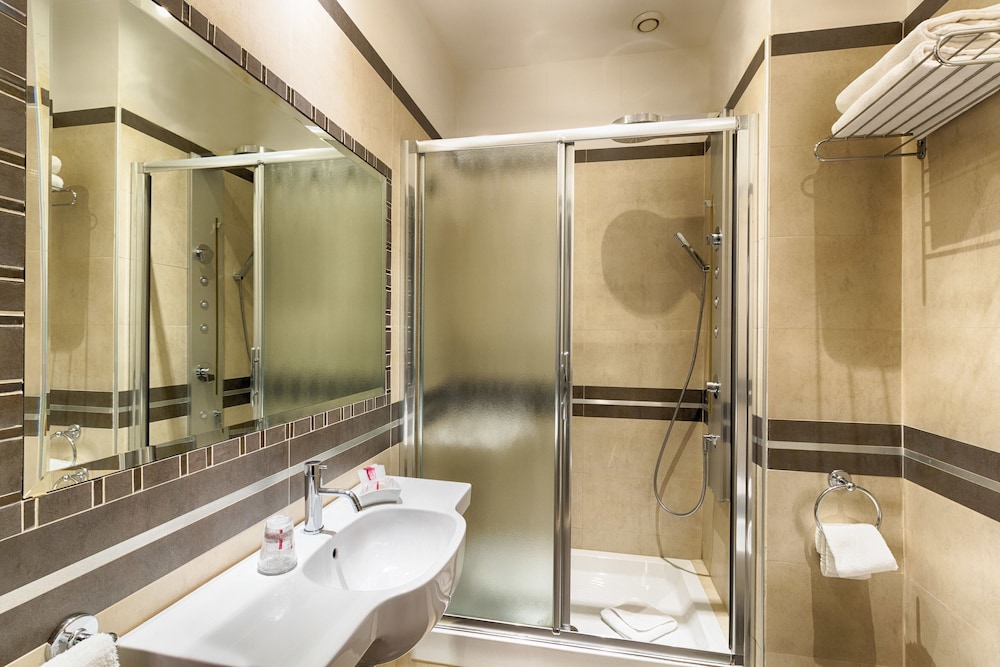 Raganelli Hotel — Hotel rooms in Rome, Lazio