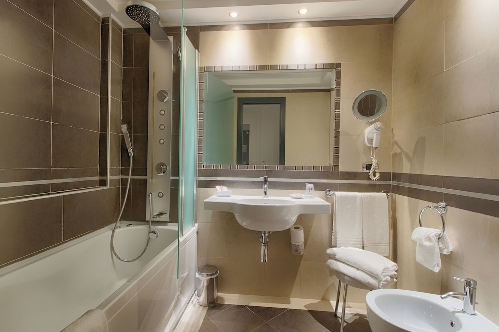 Raganelli Hotel — Hotel rooms in Rome, Lazio