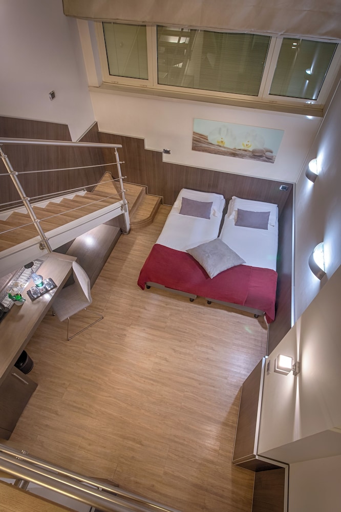 Raganelli Hotel — Hotel rooms in Rome, Lazio