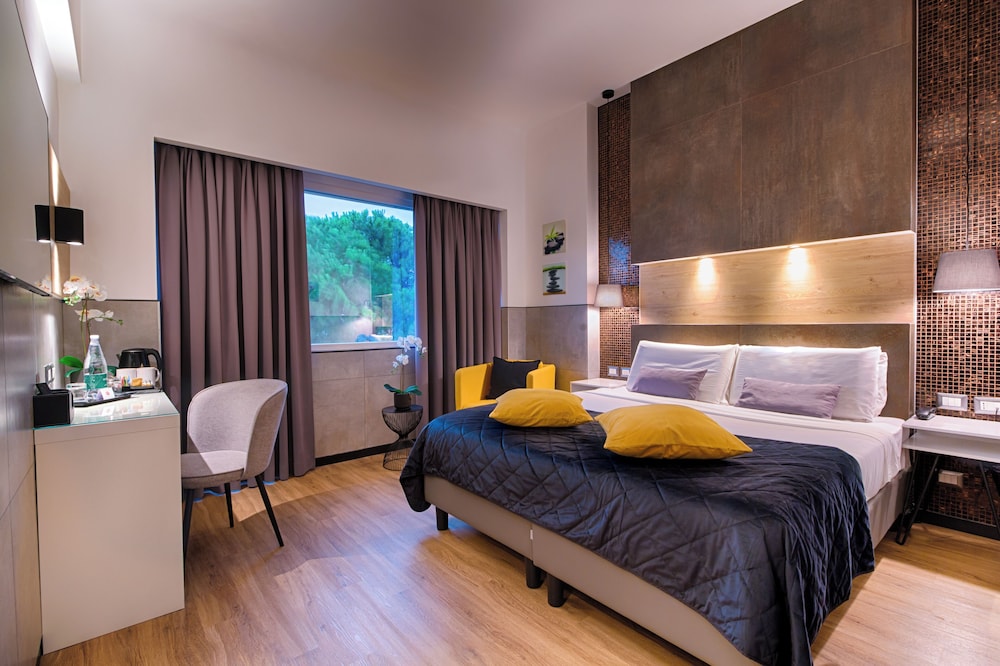 Raganelli Hotel — Hotel rooms in Rome, Lazio
