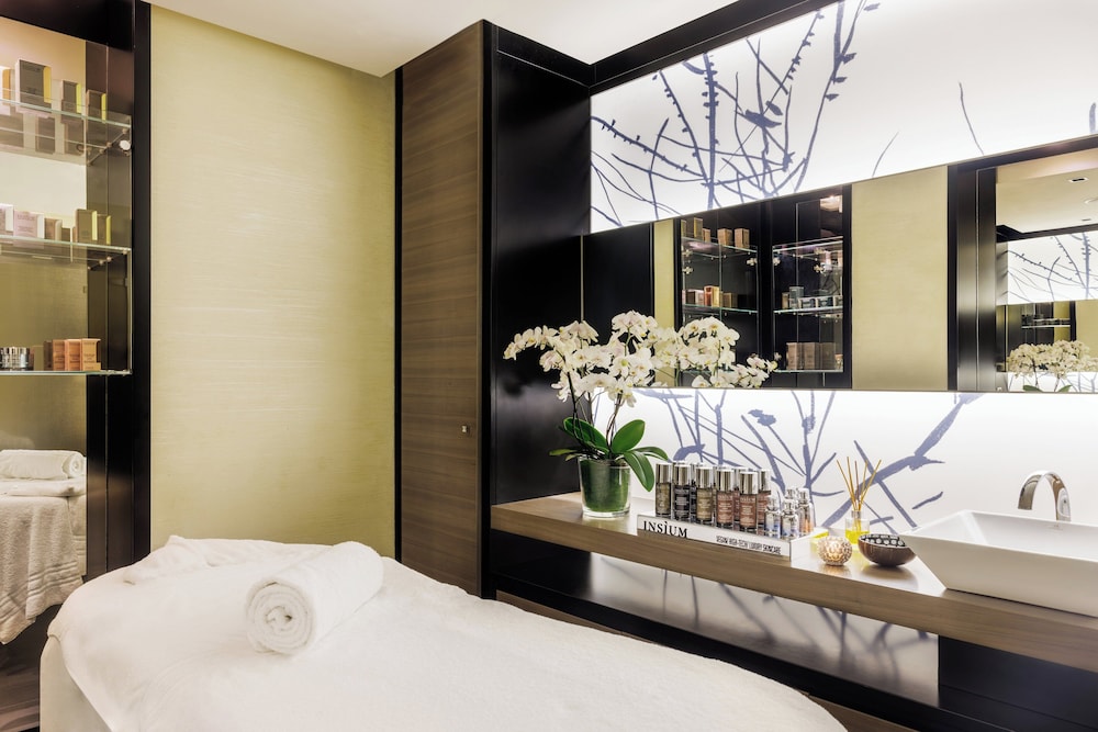 Baglioni Hotel Regina - The Leading Hotels of the World — Hotel rooms in Rome, Lazio