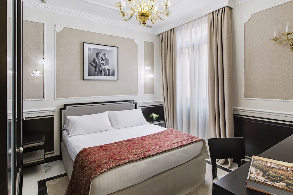 Baglioni Hotel Regina - The Leading Hotels of the World — Hotel rooms in Rome, Lazio
