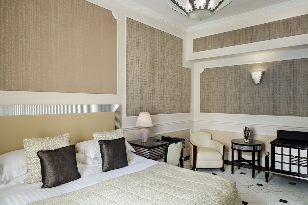 Baglioni Hotel Regina - The Leading Hotels of the World — Hotel rooms in Rome, Lazio