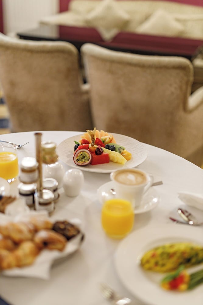 Baglioni Hotel Regina - The Leading Hotels of the World — Restaurant & bars in Rome, Lazio