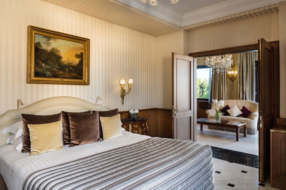 Baglioni Hotel Regina - The Leading Hotels of the World — Hotel rooms in Rome, Lazio