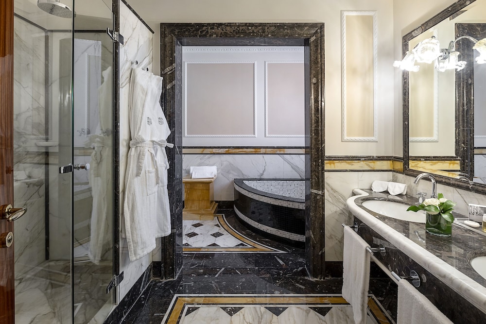 Baglioni Hotel Regina - The Leading Hotels of the World — Hotel rooms in Rome, Lazio