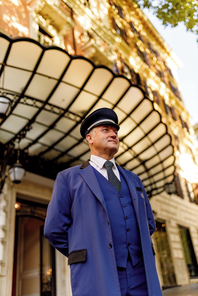 Baglioni Hotel Regina - The Leading Hotels of the World — Hotel building in Rome, Lazio