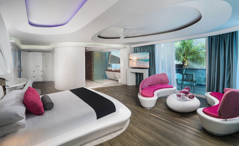 The Carmen Hotel - Ocean Front — Hotel rooms in Playa del Carmen, Quintana Roo