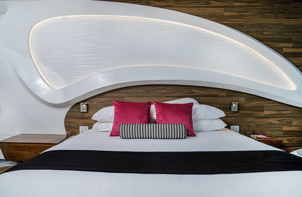 The Carmen Hotel - Ocean Front — Hotel rooms in Playa del Carmen, Quintana Roo