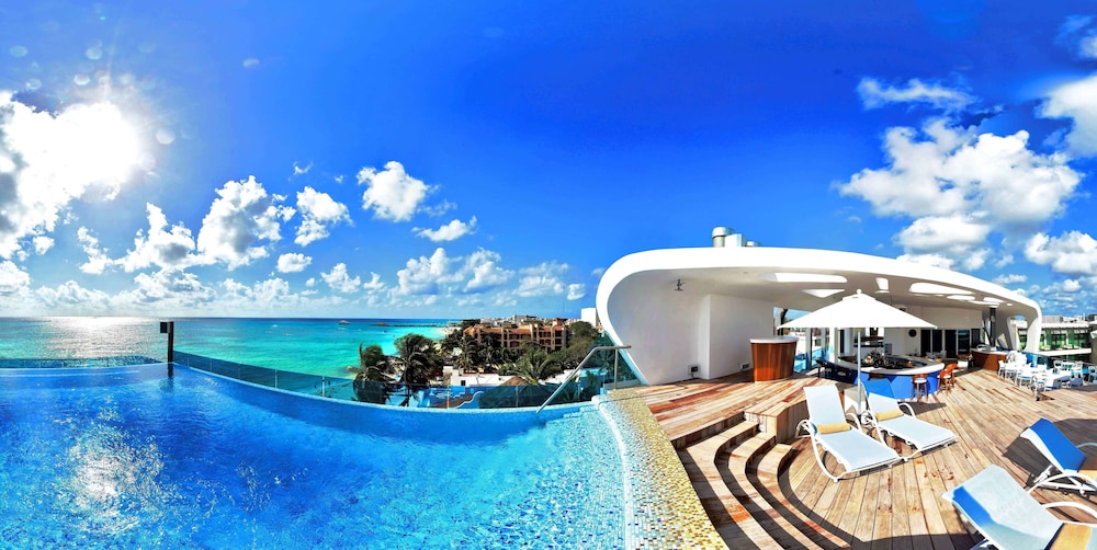 The Carmen Hotel - Ocean Front — Main photo in Playa del Carmen, Quintana Roo