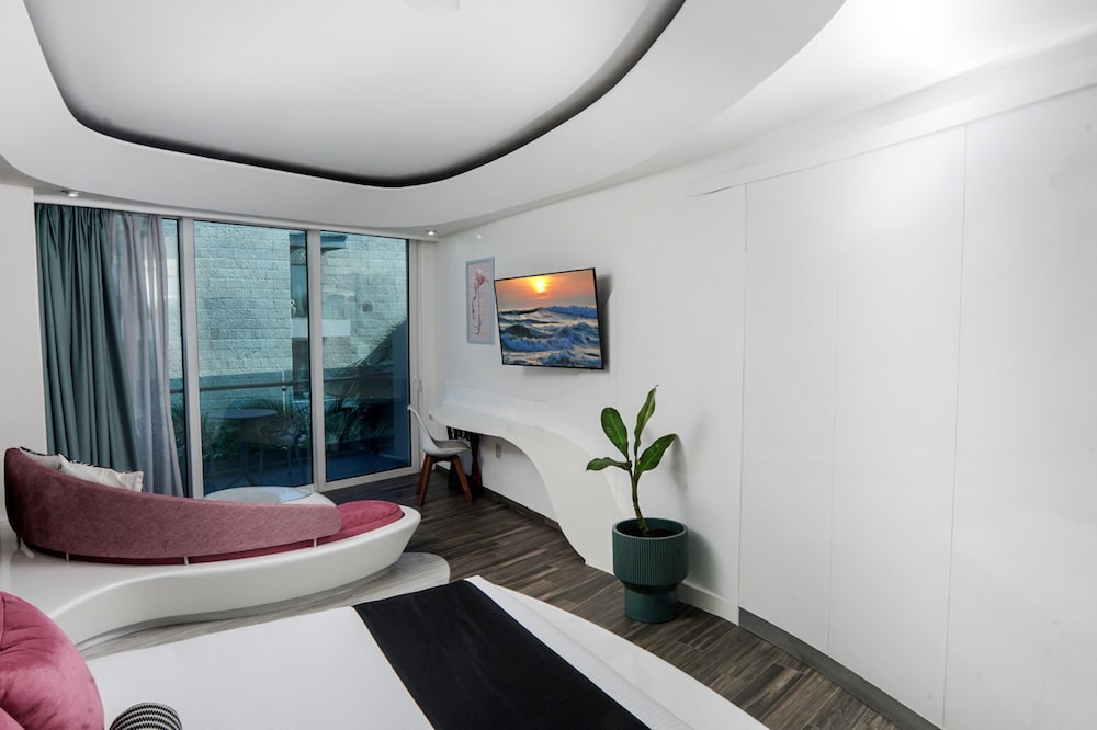 The Carmen Hotel - Ocean Front — Hotel rooms in Playa del Carmen, Quintana Roo