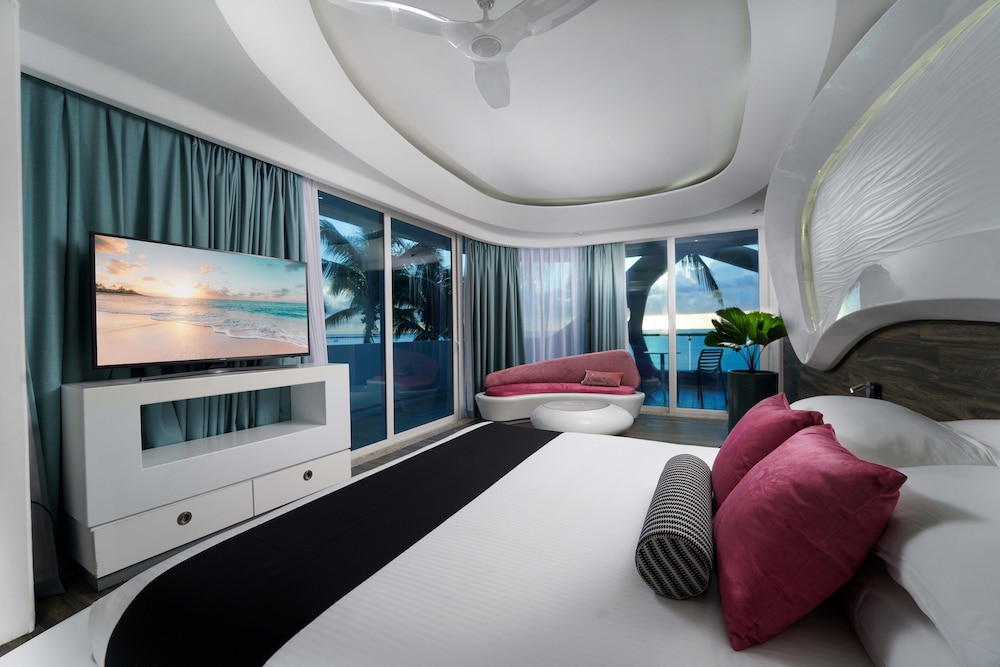The Carmen Hotel - Ocean Front — Hotel rooms in Playa del Carmen, Quintana Roo