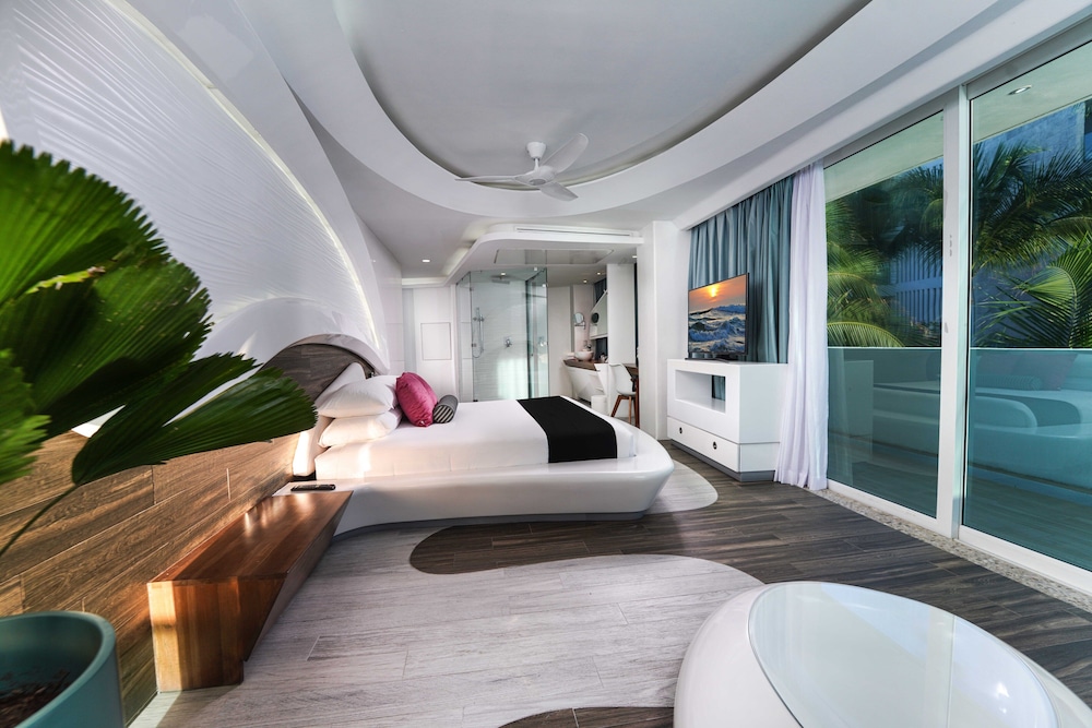 The Carmen Hotel - Ocean Front — Hotel rooms in Playa del Carmen, Quintana Roo