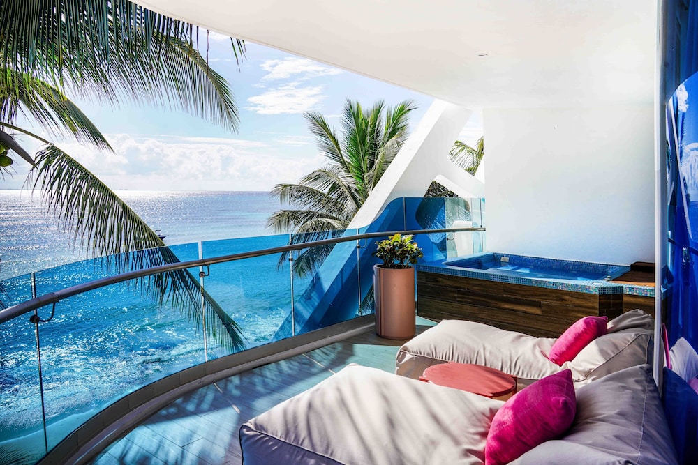 The Carmen Hotel - Ocean Front — Hotel rooms in Playa del Carmen, Quintana Roo