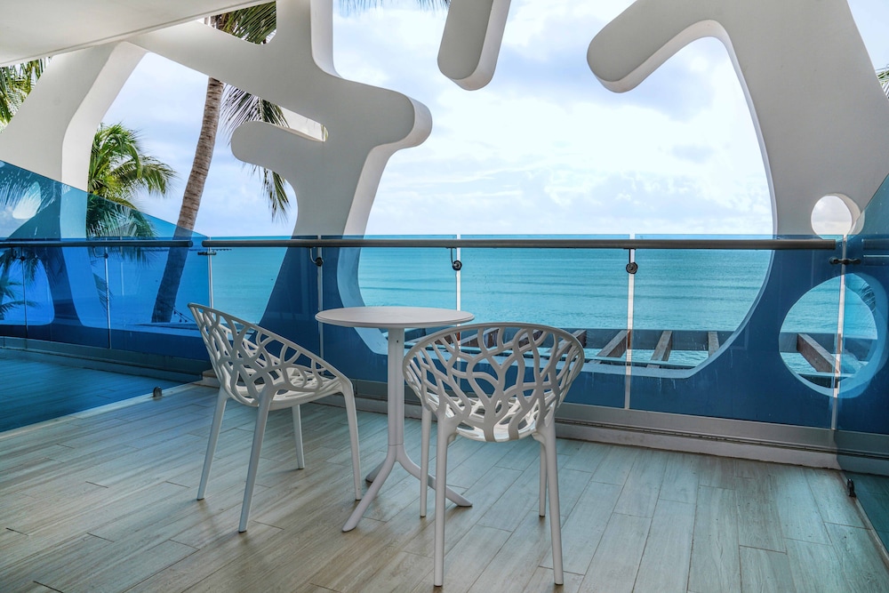 The Carmen Hotel - Ocean Front — Hotel rooms in Playa del Carmen, Quintana Roo