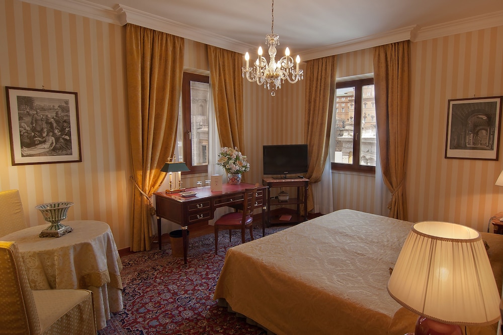 Residenza Paolo VI — Hotel rooms in Rome, Lazio