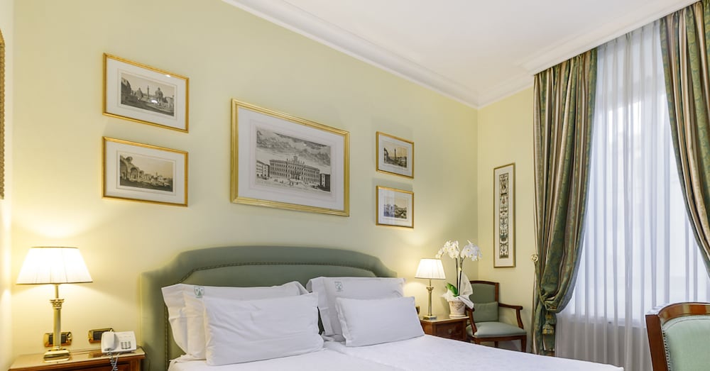 Residenza Paolo VI — Hotel rooms in Rome, Lazio