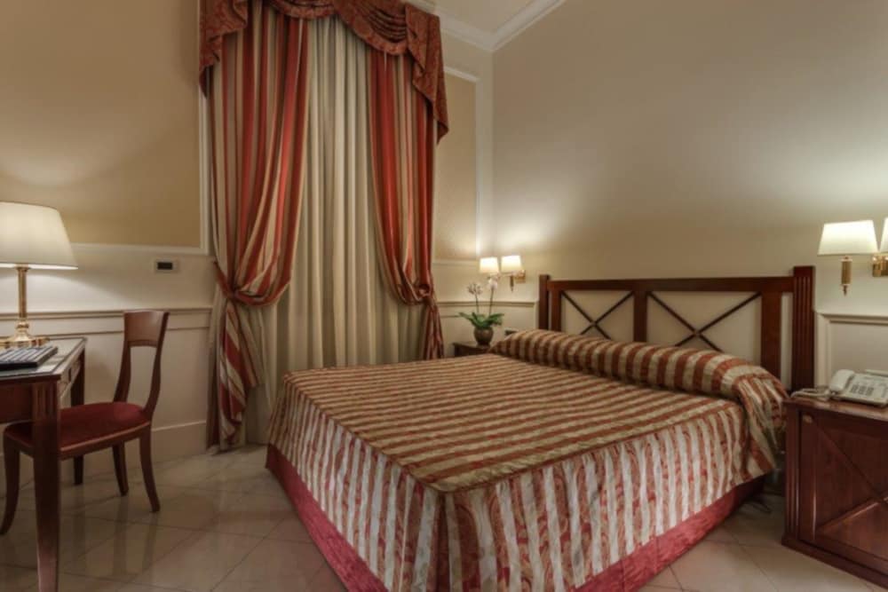 Residenza Paolo VI — Hotel rooms in Rome, Lazio