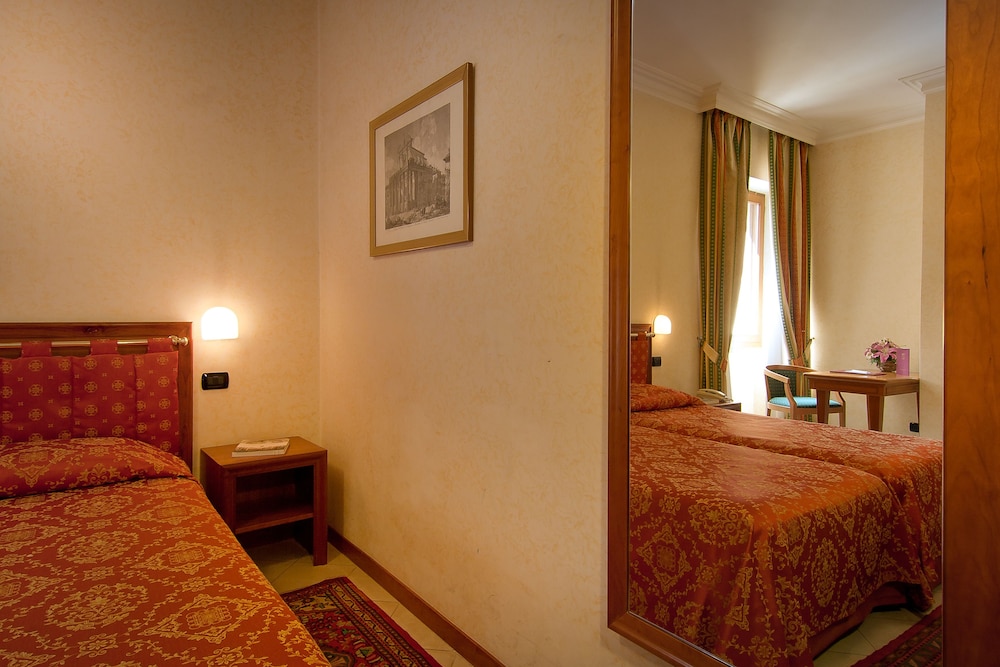 Residenza Paolo VI — Hotel rooms in Rome, Lazio