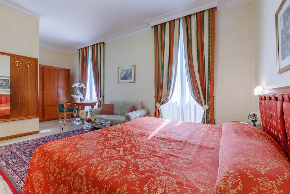 Residenza Paolo VI — Hotel rooms in Rome, Lazio
