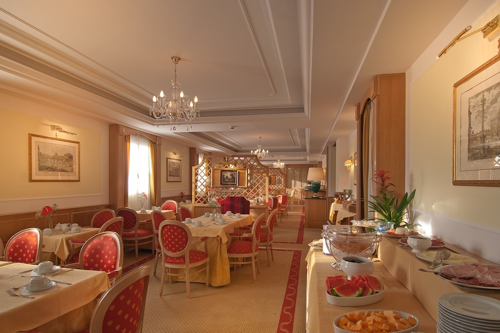 Residenza Paolo VI — Restaurant & bars in Rome, Lazio
