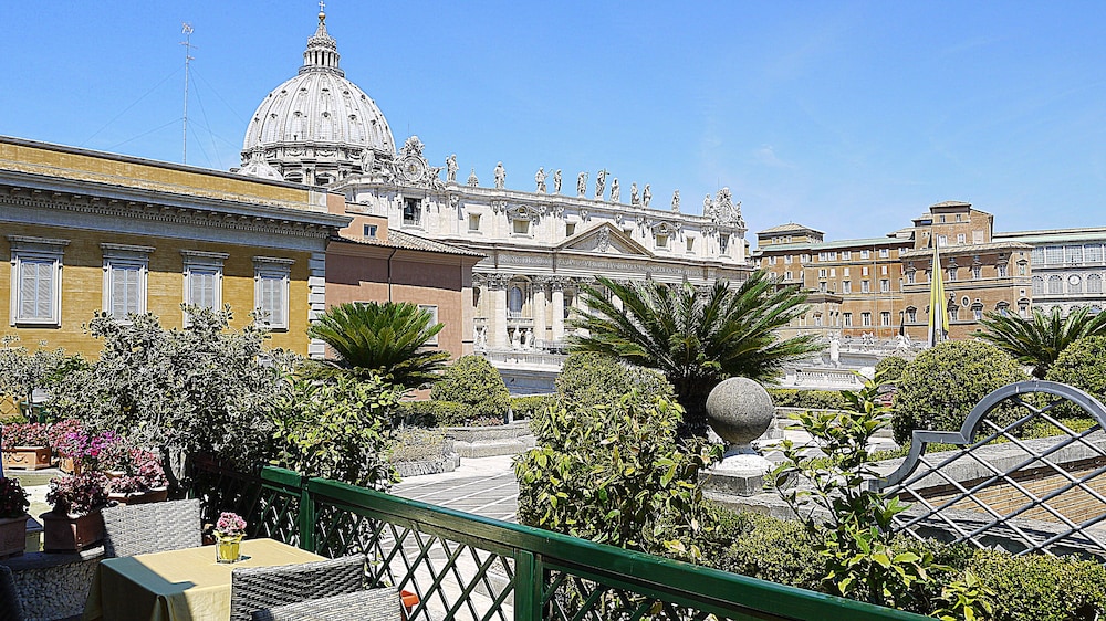 Residenza Paolo VI — Attractions in the area in Rome, Lazio