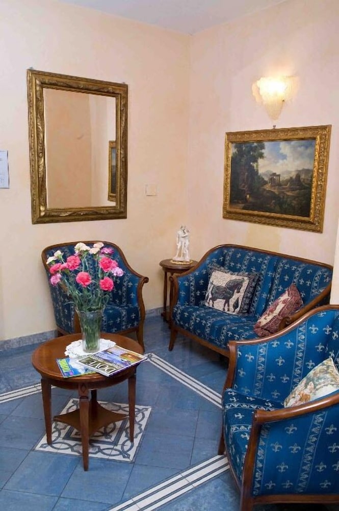 Hotel Rimini — Hotel rooms in Rome, Lazio