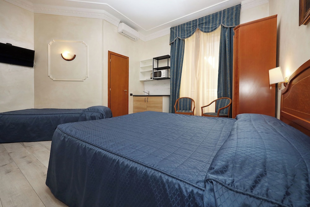 Hotel Rimini — Hotel rooms in Rome, Lazio