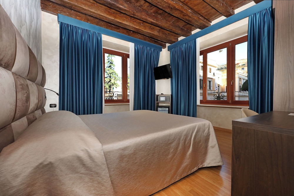 Hotel Rimini — Hotel rooms in Rome, Lazio