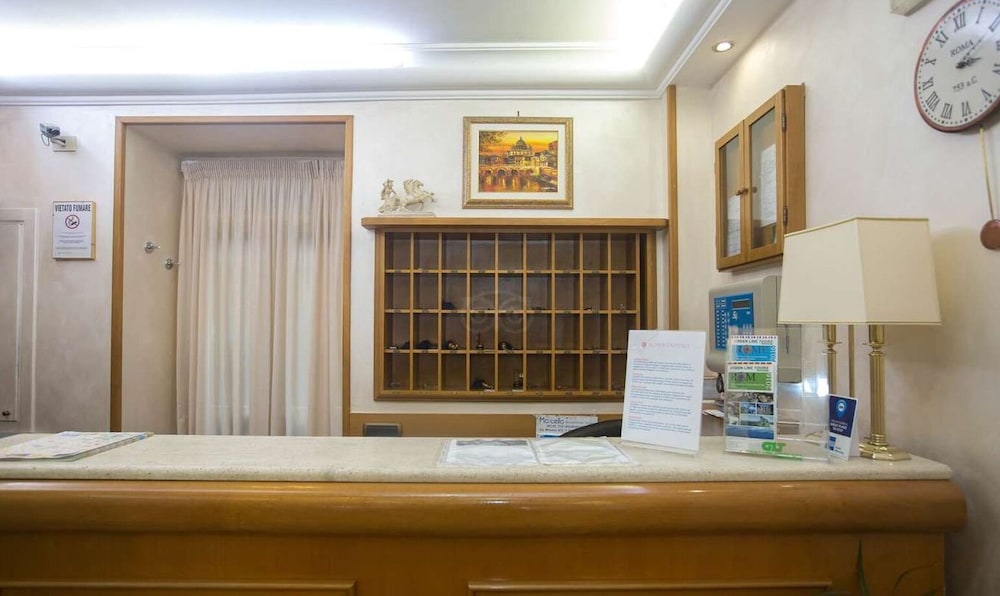 Hotel Rimini — Hotel building in Rome, Lazio