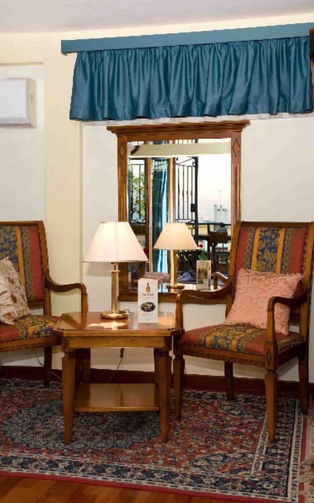 Hotel Rimini — Hotel rooms in Rome, Lazio