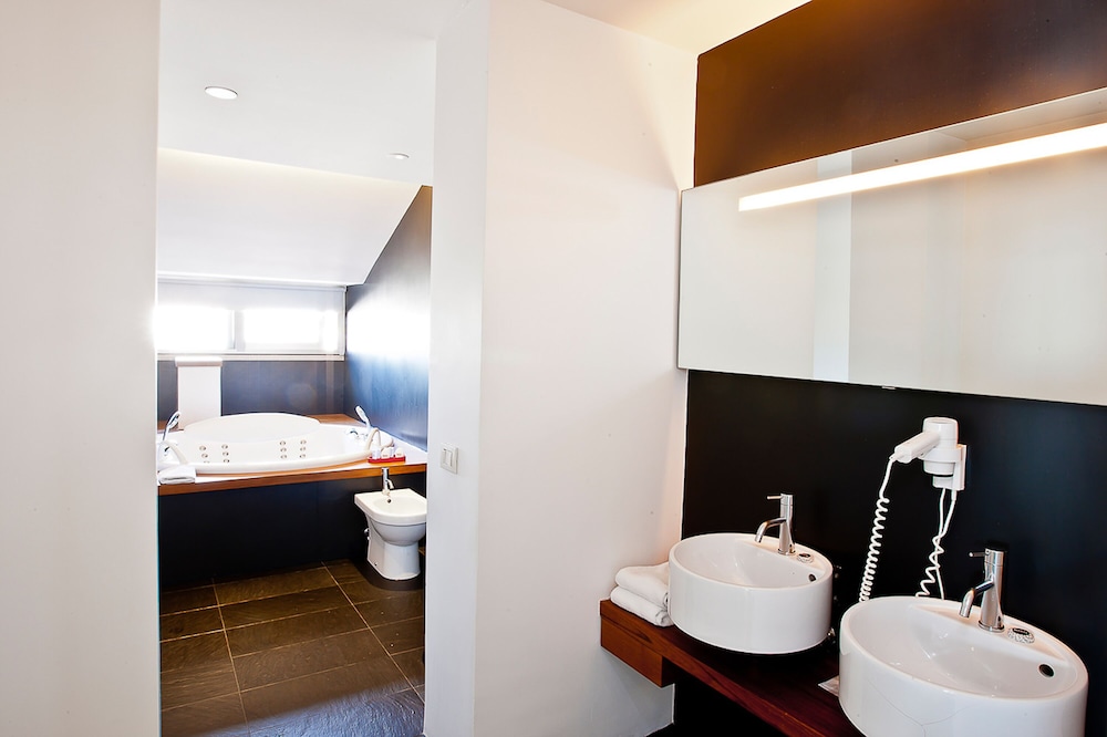 Hotel Ripa Roma — Hotel rooms in Rome, Lazio
