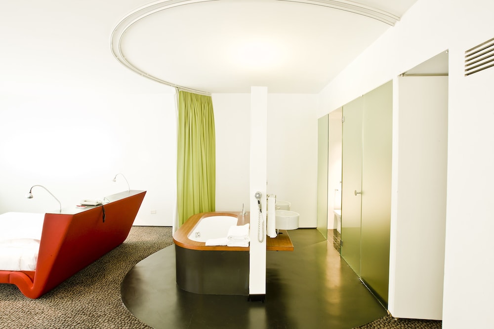 Hotel Ripa Roma — Hotel rooms in Rome, Lazio