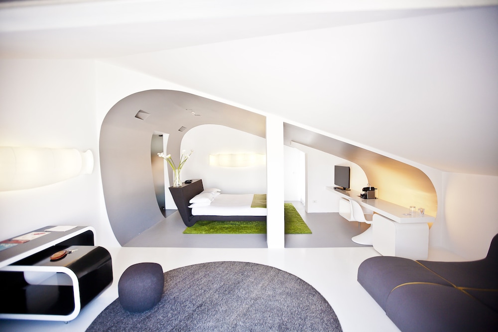 Hotel Ripa Roma — Hotel rooms in Rome, Lazio